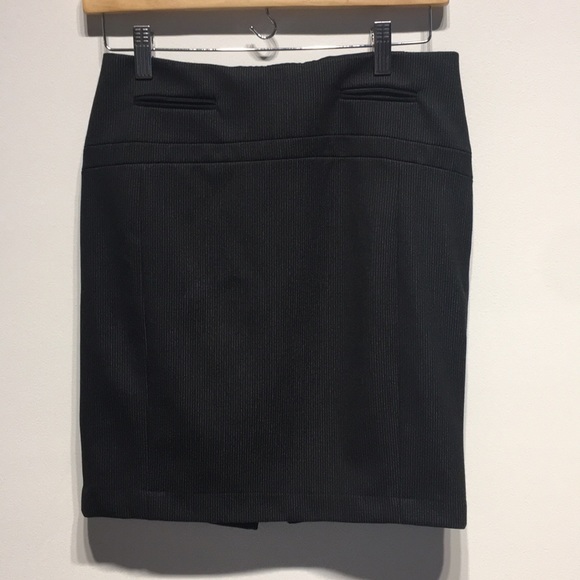 Express black w/ thin white stripe skirt size 0 - Picture 1 of 7